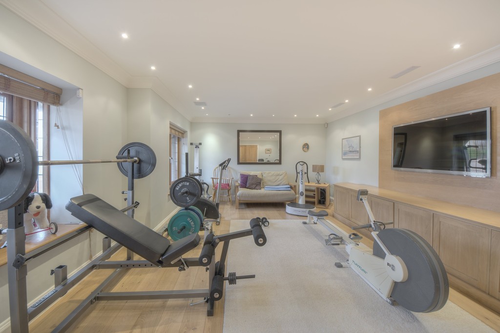 5 Bedroom Property For Sale, Coastal Road East Preston Pegasus Properties